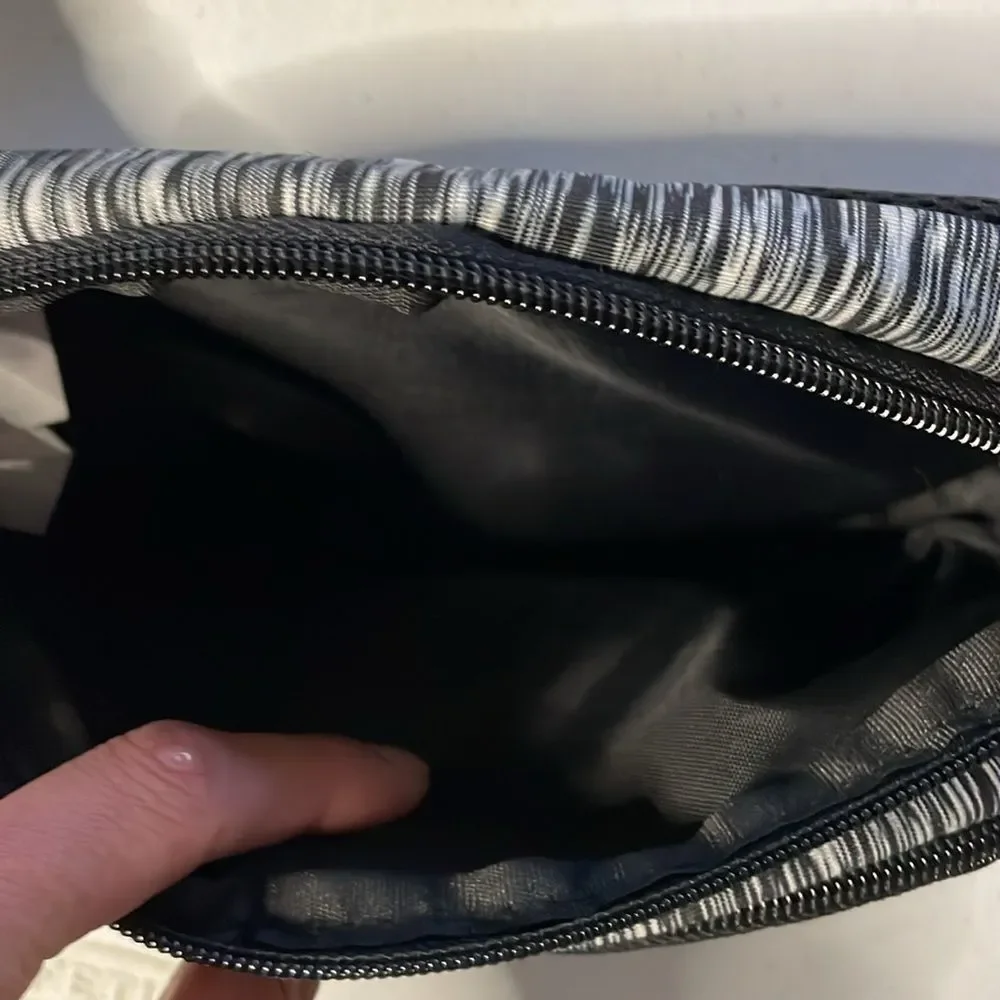 KAVU Spectator Waist Pack Black strip 9x5 Hike Urban Travel Black Fanny Pack